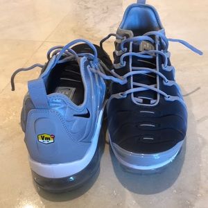 Gently use Men’s Nike Airs Vm.